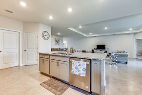 Pet-friendly Home w/ Screened Patio in Newberry!