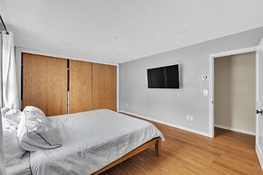 Minimal Modern Home Getaway 4 Bedroom Home