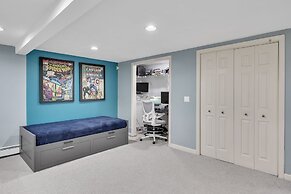 Minimal Modern Home Getaway 4 Bedroom Home