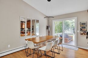 Minimal Modern Home Getaway 4 Bedroom Home