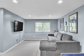 Minimal Modern Home Getaway 4 Bedroom Home