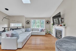 Minimal Modern Home Getaway 4 Bedroom Home