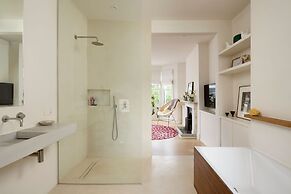 Enchanting Garden Getaway