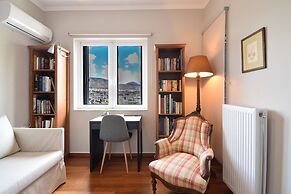 Alimos Luxury 3 Bd Apt w Stunning Views