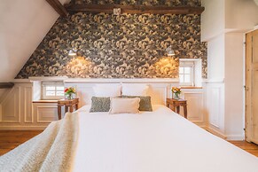 Number 11 Exclusive Guesthouse