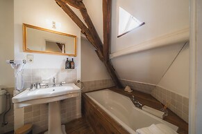 Number 11 Exclusive Guesthouse