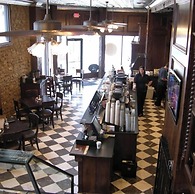 JR's Chophouse B&B