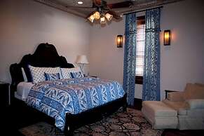 JR's Chophouse B&B