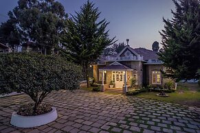 Savithri  Bungalow By XploreIndo