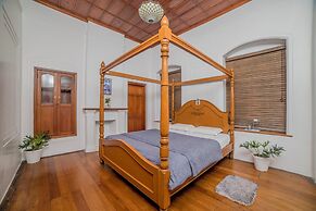 Savithri  Bungalow By XploreIndo