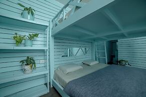 Savithri  Bungalow By XploreIndo