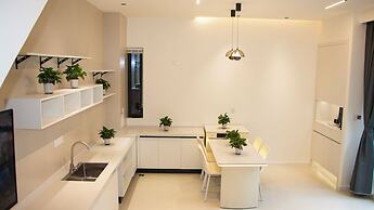 Longquan Royal Villa