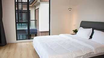 Longquan Royal Villa