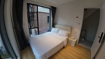 Longquan Royal Villa