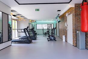 Estudio Pinheiros com piscina e academia
