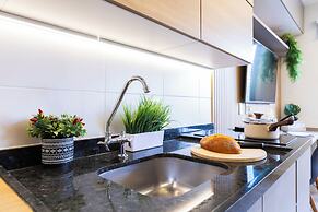 Estudio Pinheiros com piscina e academia