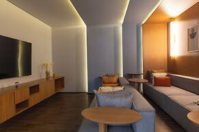 Estudio Pinheiros com piscina e academia