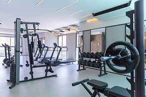 Estudio Pinheiros com piscina e academia