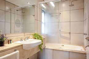 Estudio com AC e vaga