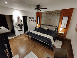 Casa Aceves & Bueno Hotel Boutique