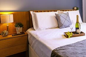 Apt piscina e AC com academia e vaga