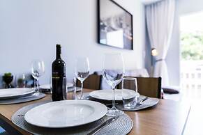 Apt piscina e AC com academia e vaga