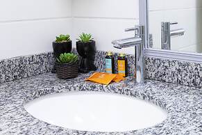 Apt piscina e AC com academia e vaga