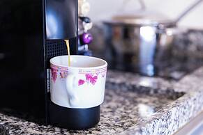 Apt 2 quartos com AC e academia Butantã