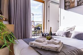 Apt 2 quartos com AC e academia Butantã