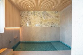 PBr7 Hotel Unusual Stay