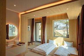 PBr7 Hotel Unusual Stay