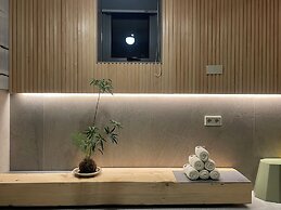 PBr7 Hotel Unusual Stay
