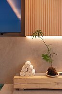 PBr7 Hotel Unusual Stay