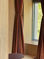 PBr7 Hotel Unusual Stay