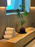 PBr7 Hotel Unusual Stay