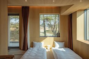 PBr7 Hotel Unusual Stay