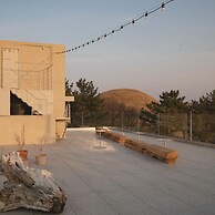 PBr7 Hotel Unusual Stay