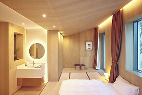 PBr7 Hotel Unusual Stay