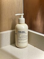 PBr7 Hotel Unusual Stay