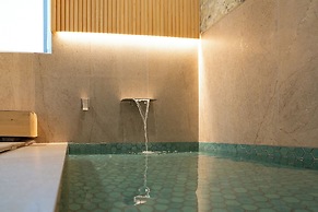 PBr7 Hotel Unusual Stay