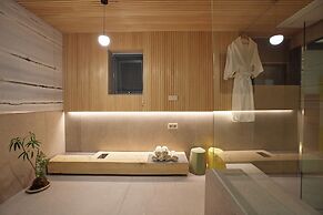 PBr7 Hotel Unusual Stay