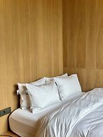 PBr7 Hotel Unusual Stay