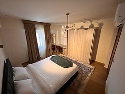 White Palace Hotel EG