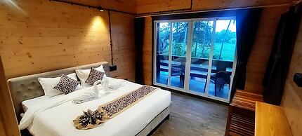 Seclude Eco Cottages