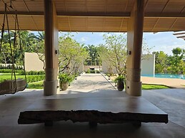 Mahutsachan Klong Thom