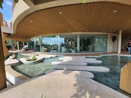 Mahutsachan Klong Thom