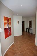 Zen Bridgeport Waterfront Balcony Dining - Pool