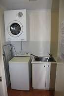 Zen Bridgeport Waterfront Balcony Dining - Pool