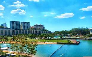 Zen Bridgeport Waterfront Balcony Dining - Pool