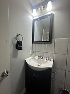 1BR Near Forest Park Barnes Hospital STL